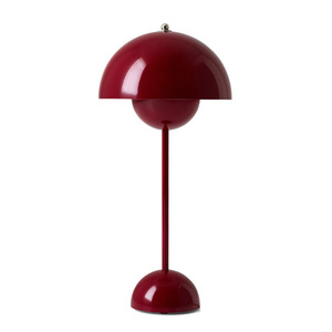 FLOWERPOT VP3 TABLE LAMP - DEEP RED
